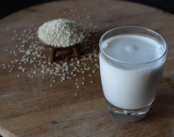 vanilla-infused-sesame-milk
